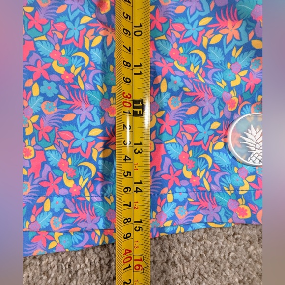 Chubbies "The Spades" 5.5 Blue Floral Mesh Lined Swim Trunks Mens Size M - Picture 13 of 13